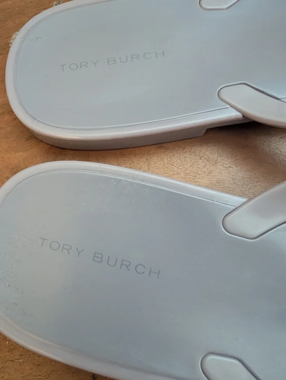 Tory Burch TPU Logo Studded Jelly Flip Flops in Light Purple sz 8